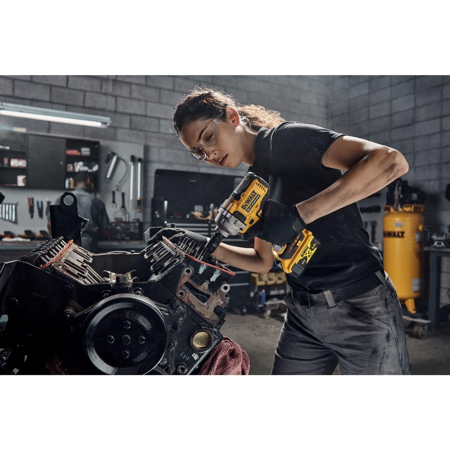 Dewalt XR DCF891N Akku-Schlagschrauber – 18V, ½" Außenvierkant, 813 Nm, HOG-Ring, Gürtelhaken – Ohne Akku & Ladegerät